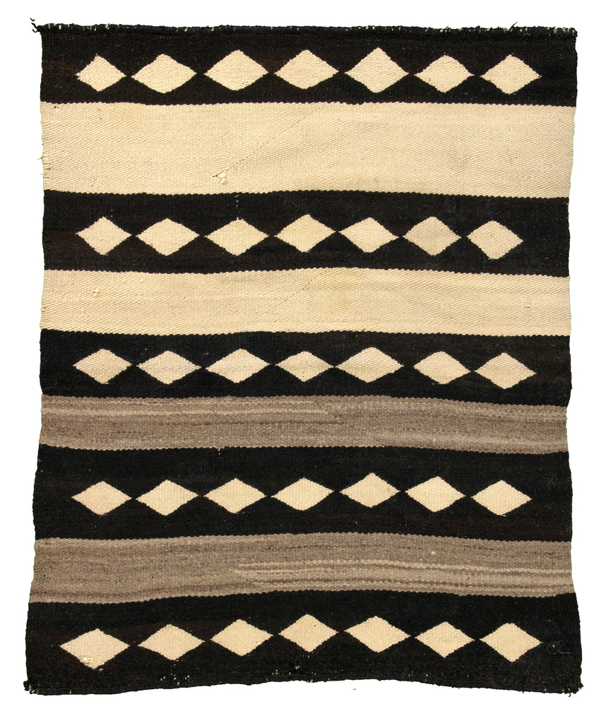 Navajo Hand-Made Rug - Tabak Rugs