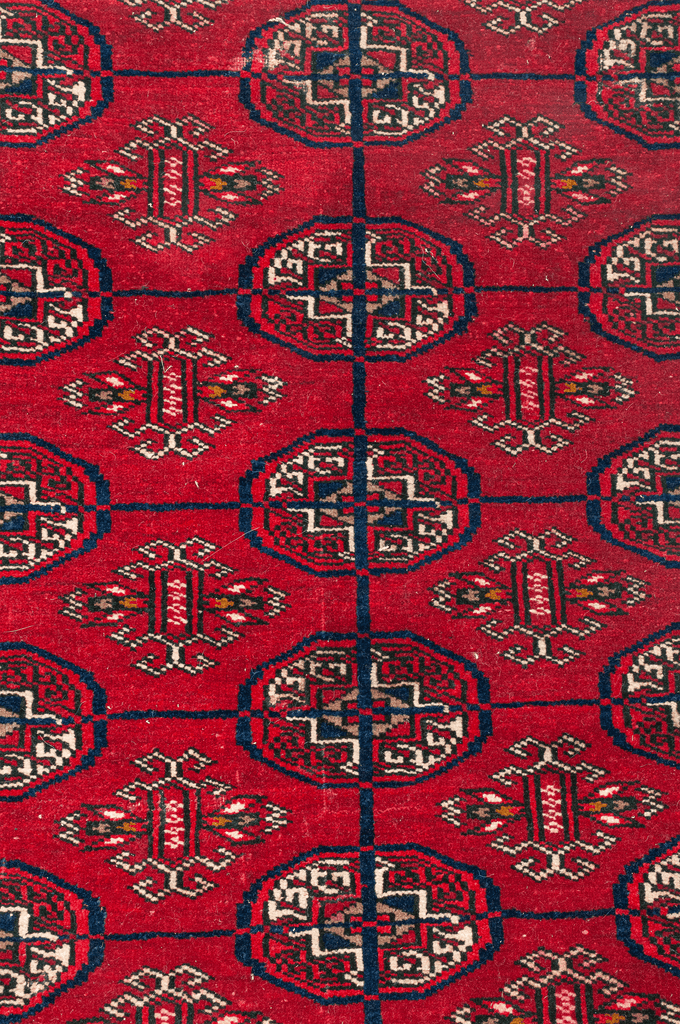 Turkmeni Bukhara Hand-Made Wool Rug - Tabak Rugs